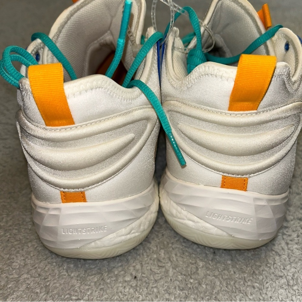 Men’s Size 14 Adidas Basketball SM BYW Select Boost Shoes PE Hoop York City - Picture 3 of 6